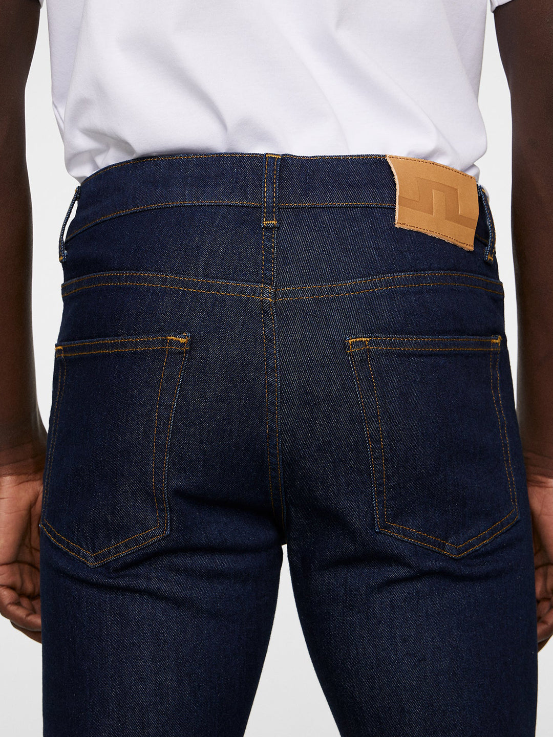 Jax Rinsed Slim Jeans