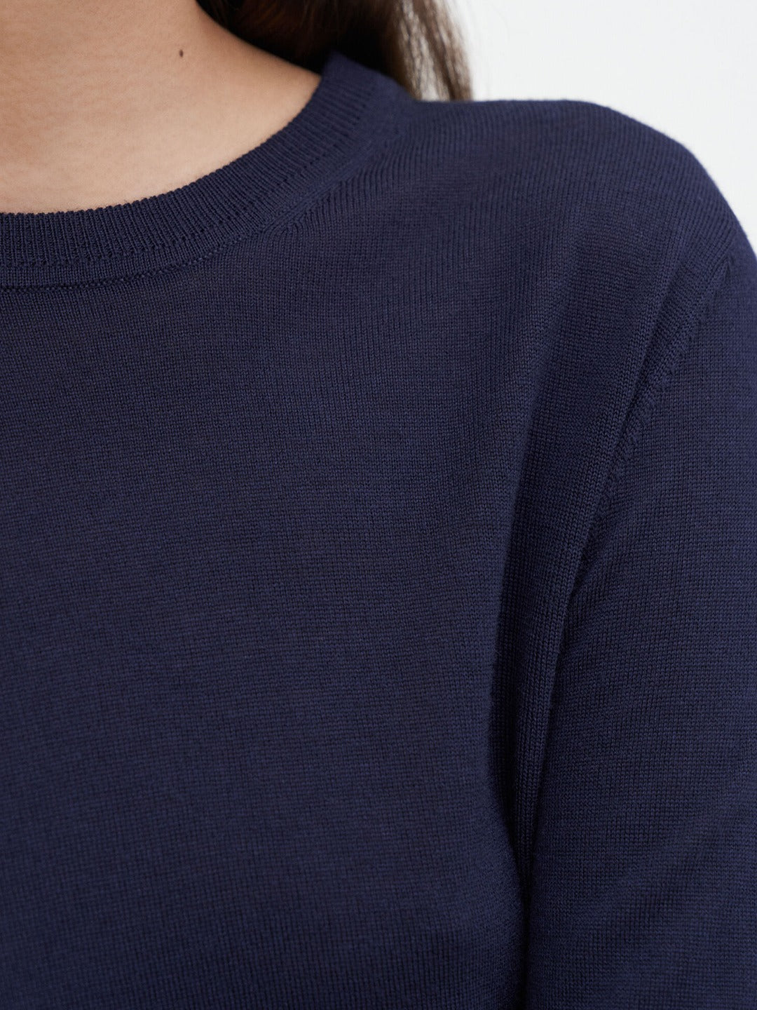 Merino R-neck Sweater