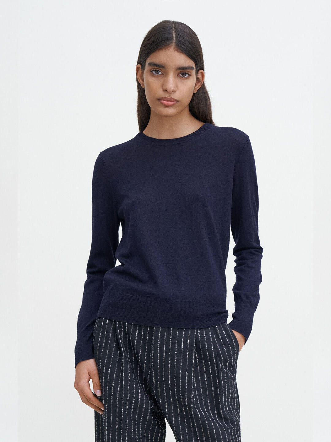 Merino R-neck Sweater