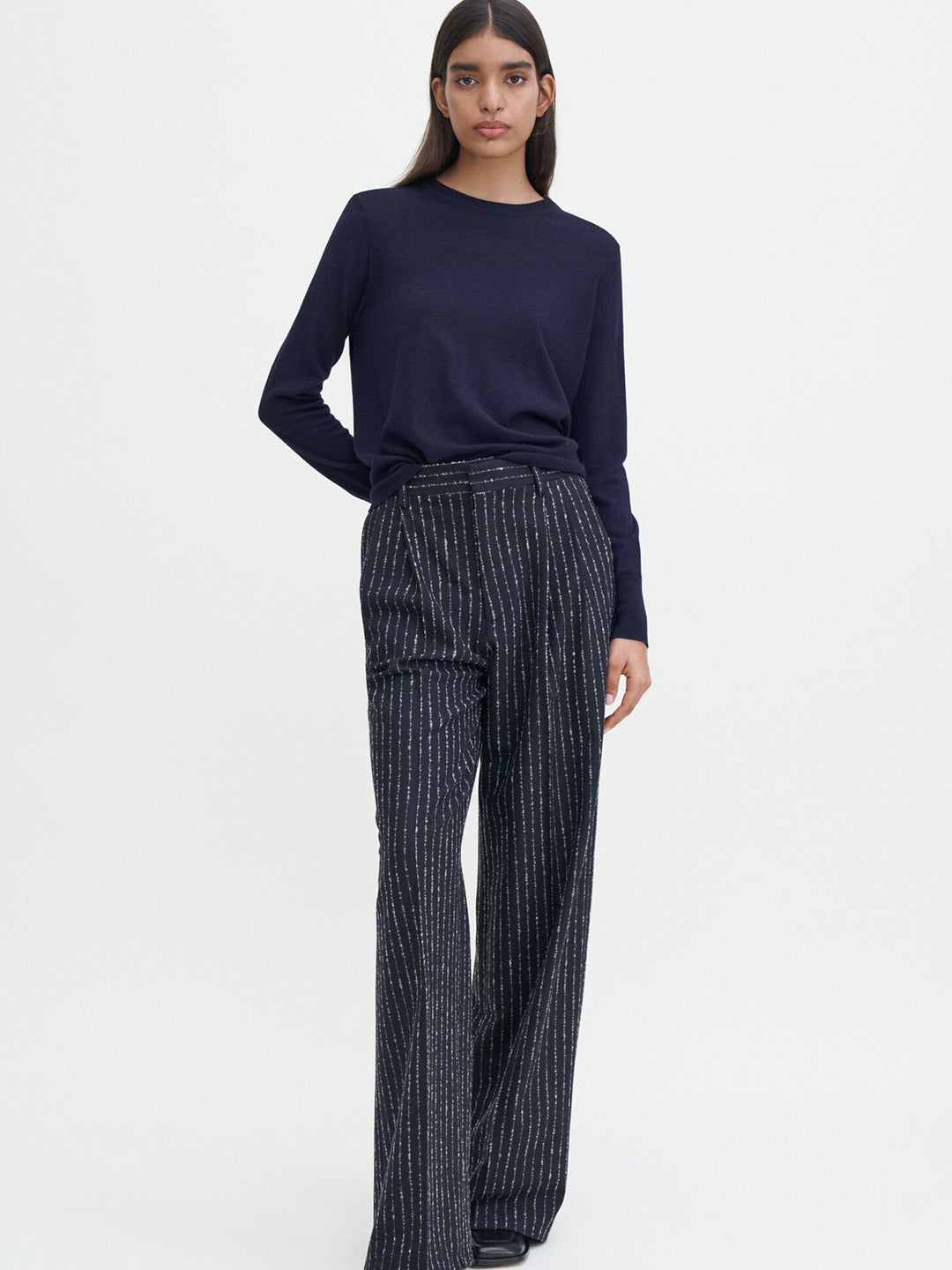 Merino R-neck Sweater