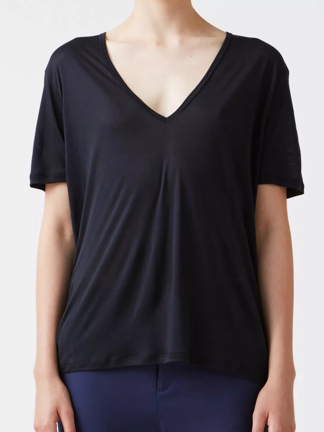 V Tee - Black