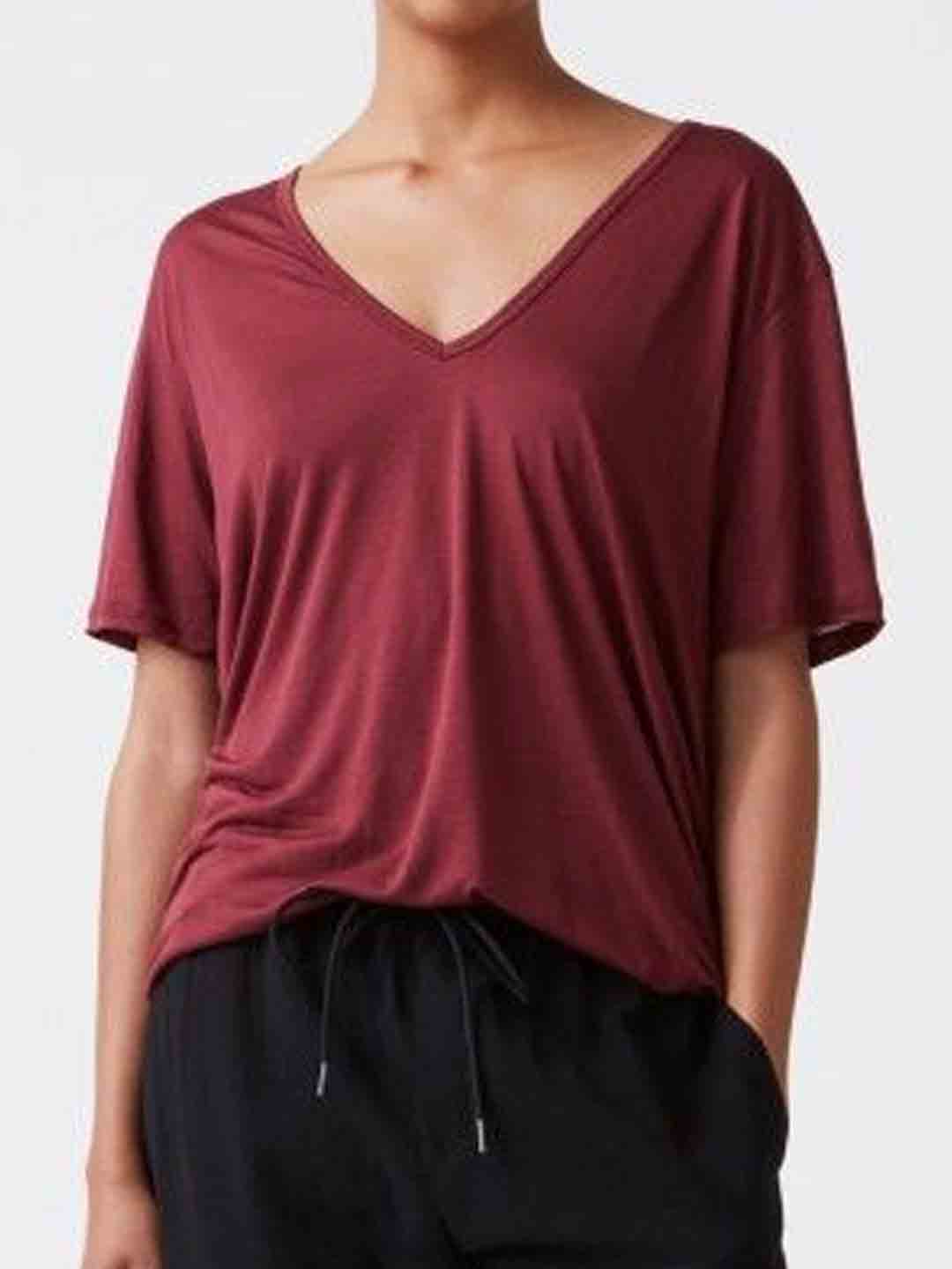 V Tee