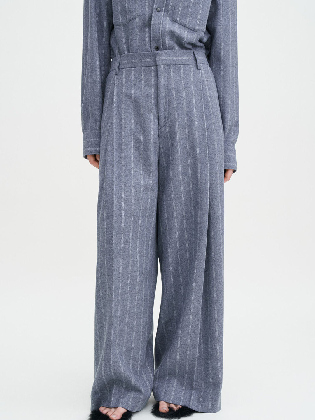 Wide Pleated Striped Trouser