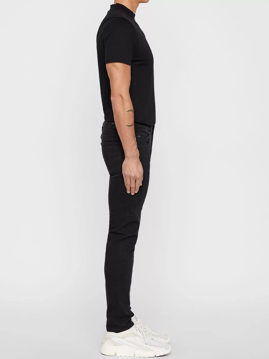 Jay Solid Stretch Jeans