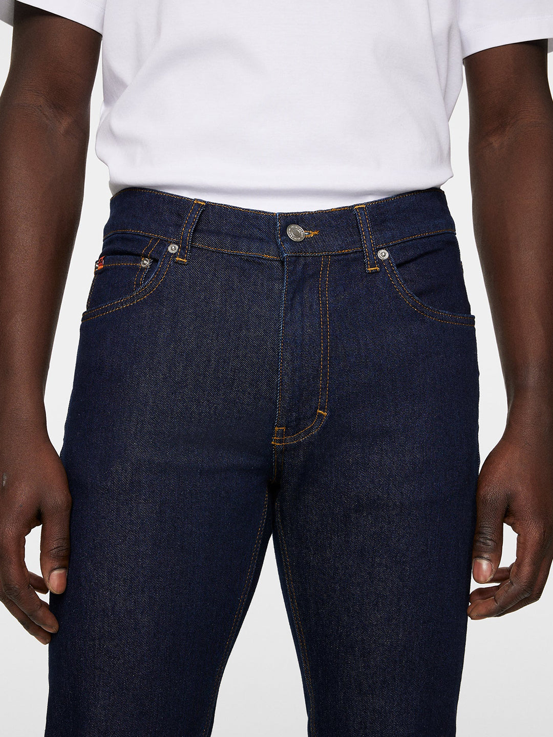 Jax Rinsed Slim Jeans