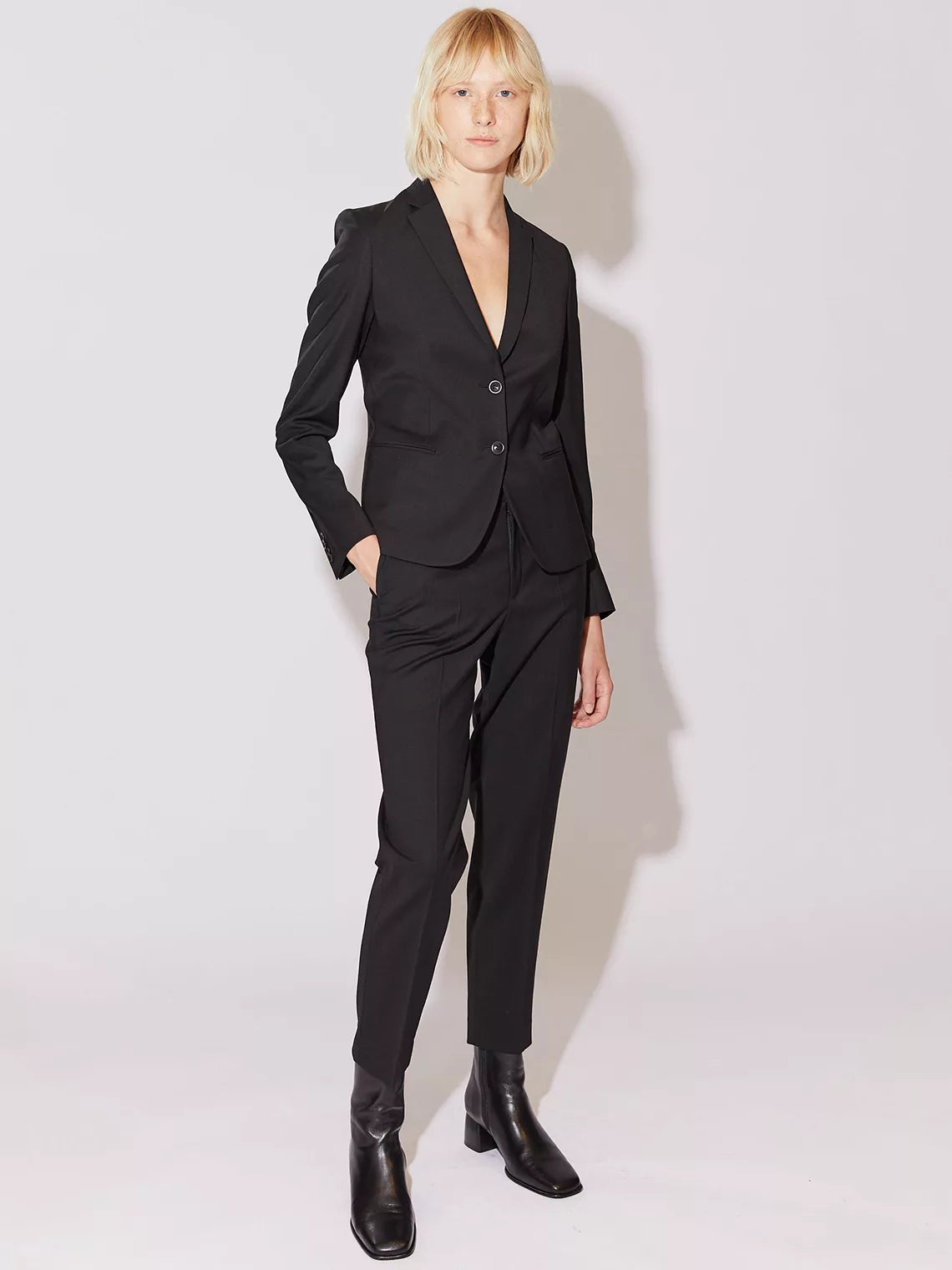 Jackie Cool Wool Blazer