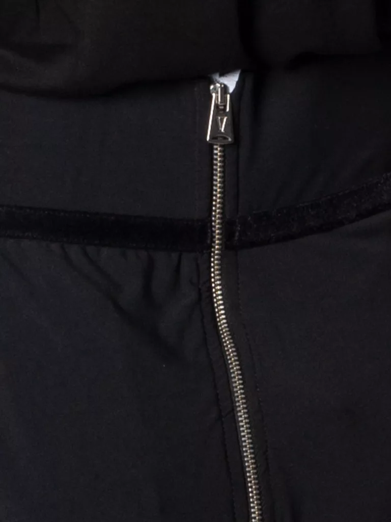 A0035-Force-Skirt-V-Ave-Shoe-Repair-Black-Close-Up