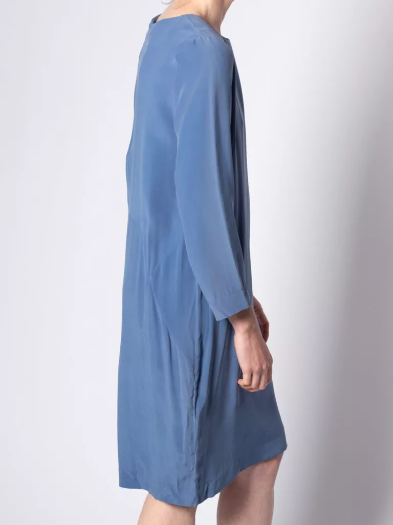 A0370-Cilla-Silk-Stretch-Dress-Whyred-Milk-Blue-Side
