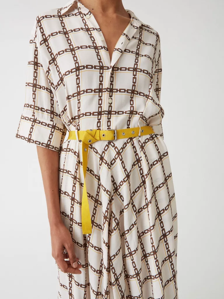 A1016-Grade-Dress-Hope-Sthlm-Off-White-Chain-Print-Front-Close-Up-Belt