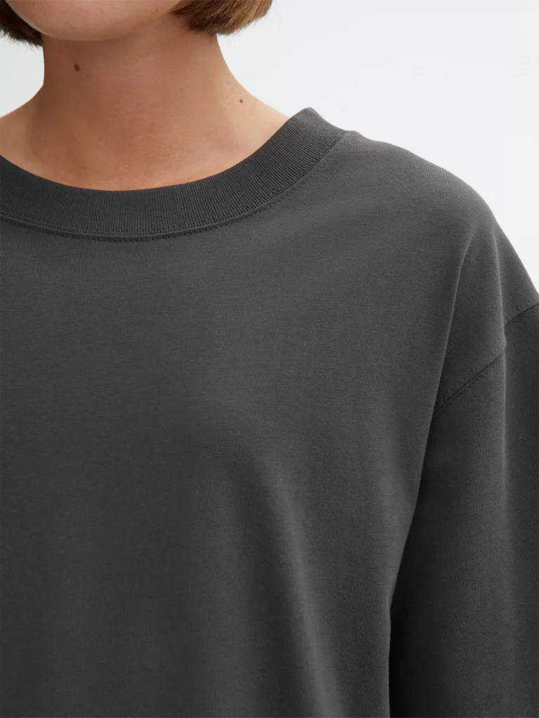 A1195-Oversized-Cotton-Tee-Dagmar-Washed-Black-Close-Up