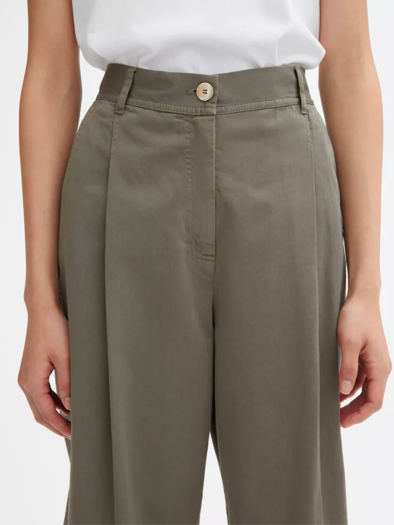 A1196-Cotton-Chinos-House-Of-Dagmar-Artichoke-Front-Close-Up