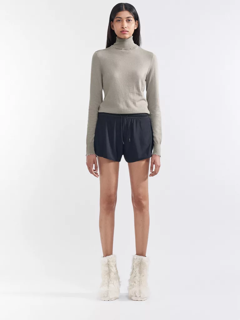 A0000-Natalia-Sweater-Filippa-K-Oyster-Grey-Front-Full-Body