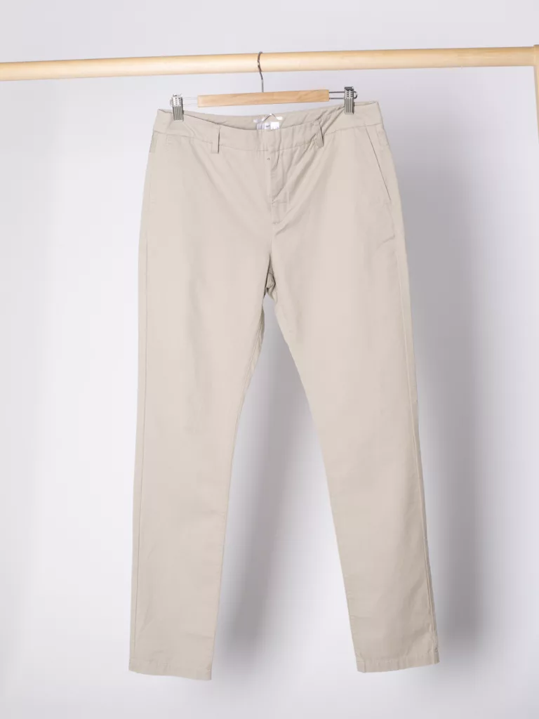 A0313-Stevie-Cotton-Chino-Filippa-K-Beige-Front-Hang-2