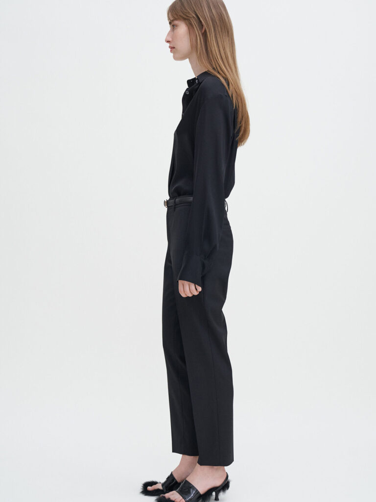 A1045-Emma-Cropped-Wool-Trouser-FK-Black-Full-Body-Side