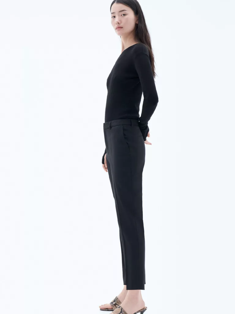 A1045-Emma-CroppedCool-Wool-Trousers-Filippa-K-Black-Full-Body-Side