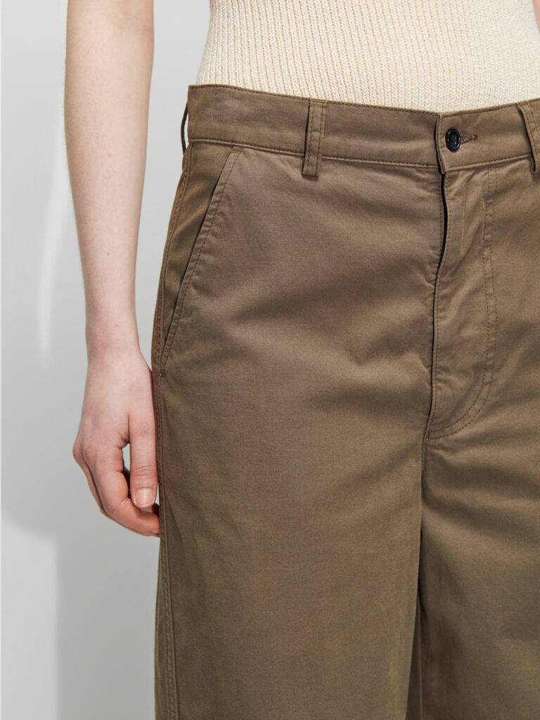 A1264-Neu-Trousers-Hope-Sthlm-Khaki-Front-Close-Up