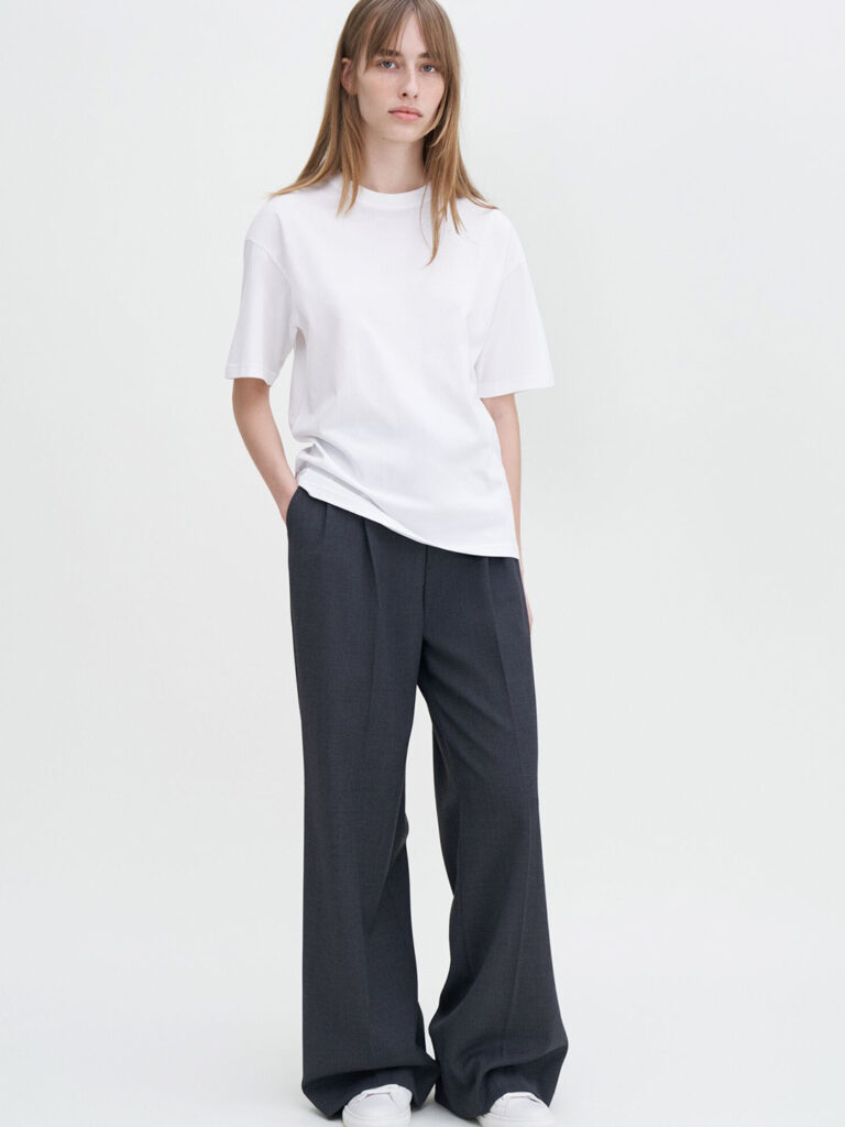 A1276-Oversized-Tee-Filippa-K-White-Full-Body-Front