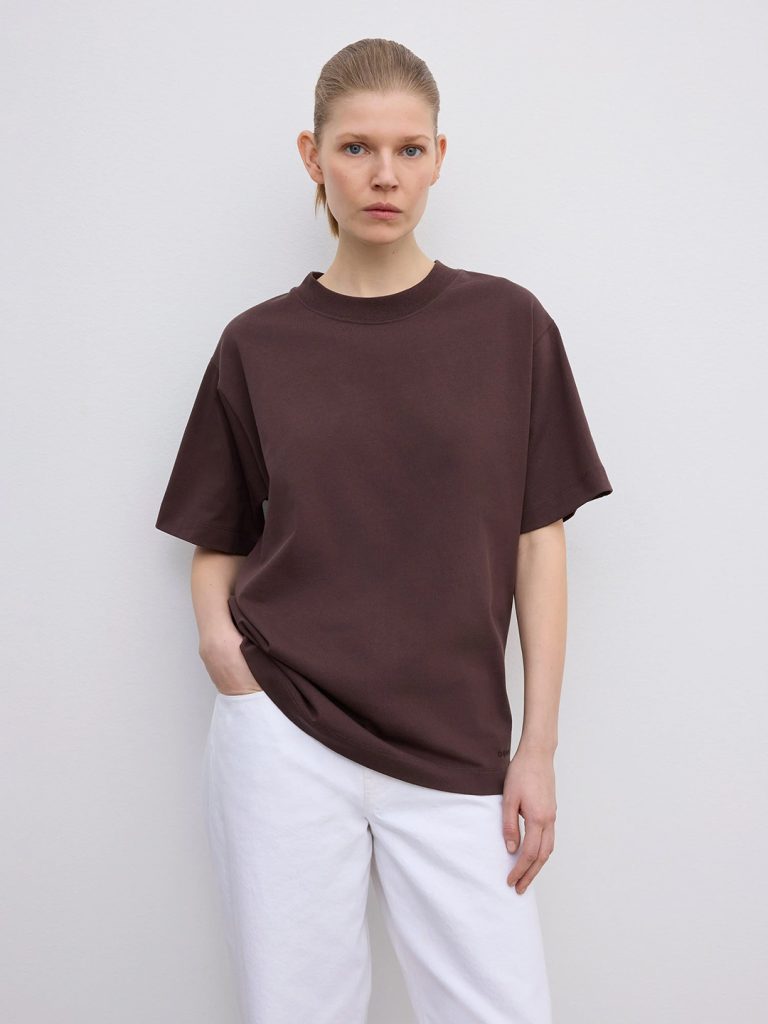 A1787-Oversized-Cotton-Tee-House-of-Dagmar-Chocolate-Brown-Front