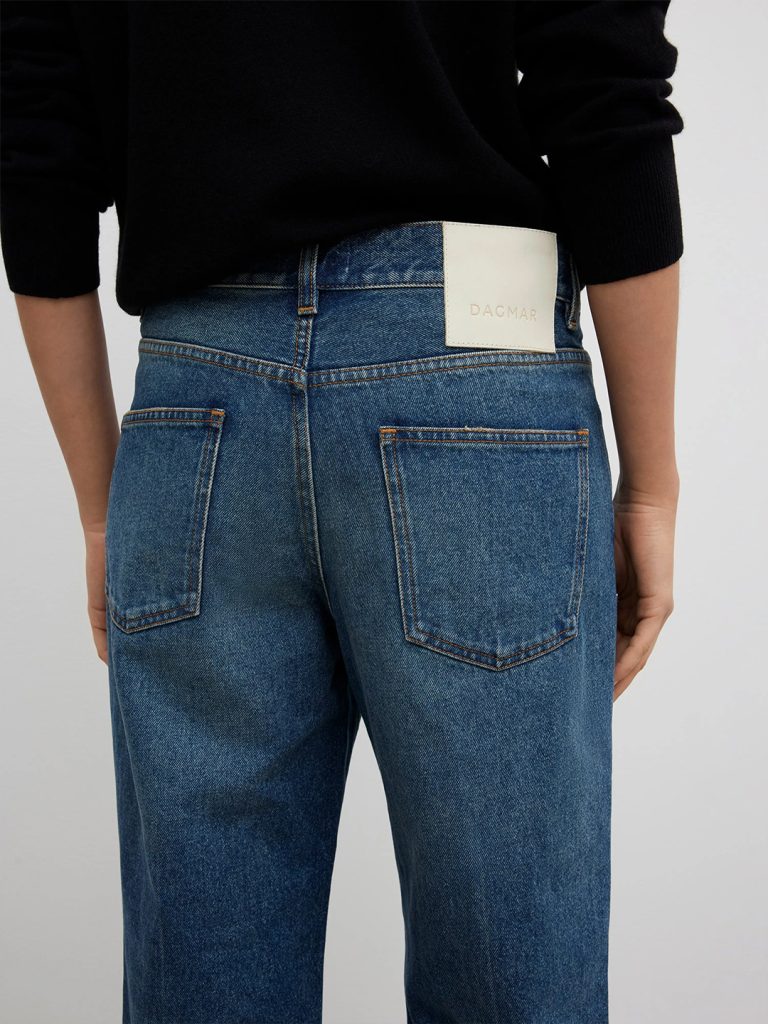 A1791-Cropped-Denim-House-of-Dagmar-White-Vintage-Blue-Back-Close-Up