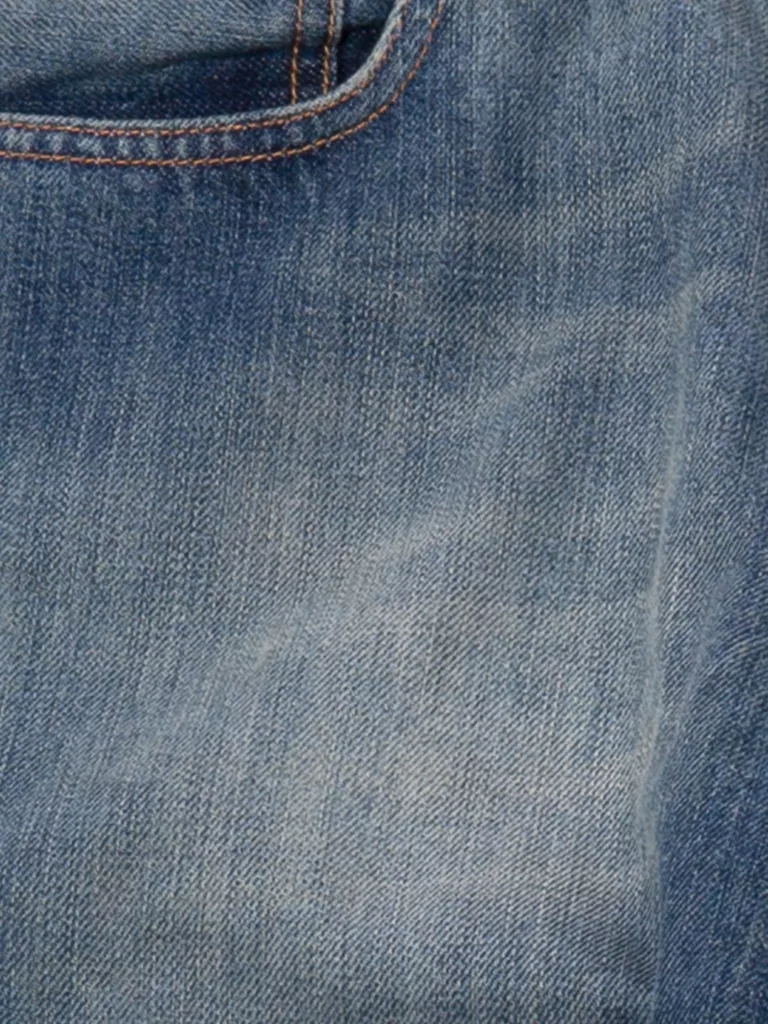 B0541-Eddie-True-Worn-Denim-J-Lindeberg-Blue-Wash-Front-Close-Up-Fabric
