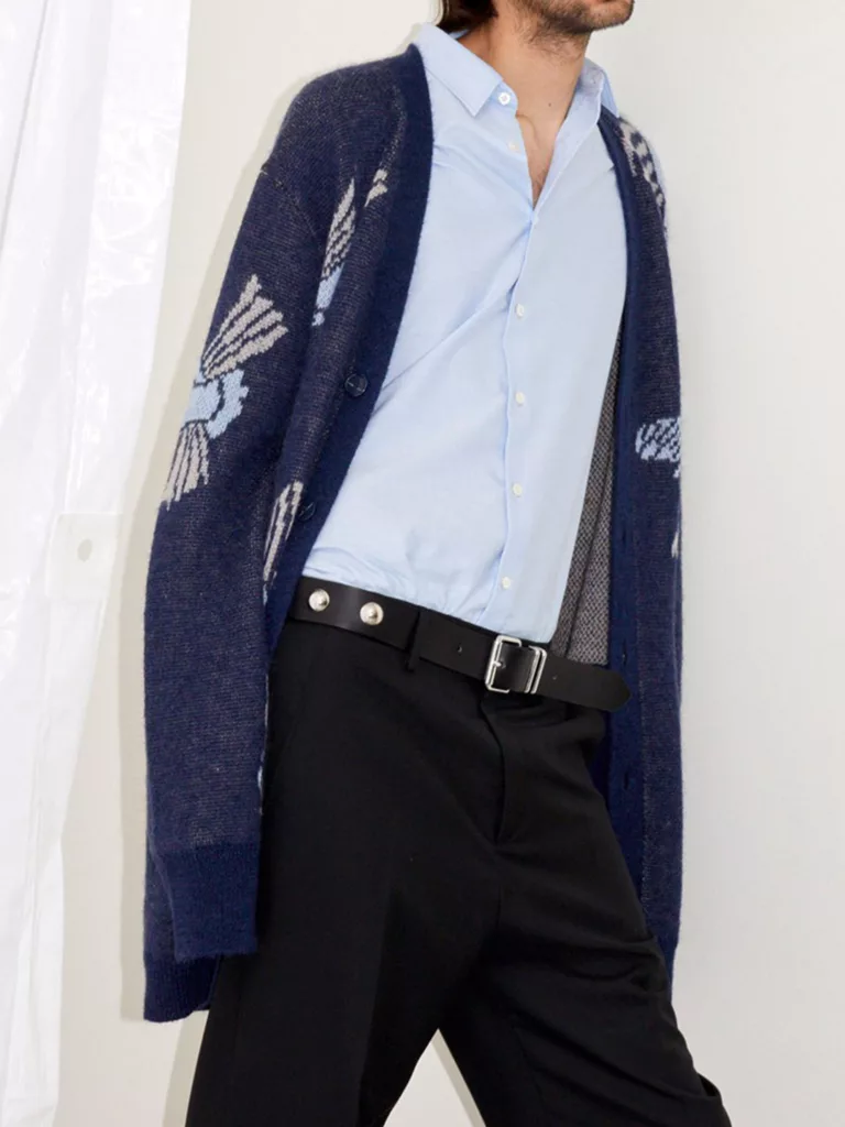 B0702-Layer-Cardigan-Hope-Navy-side-campaign