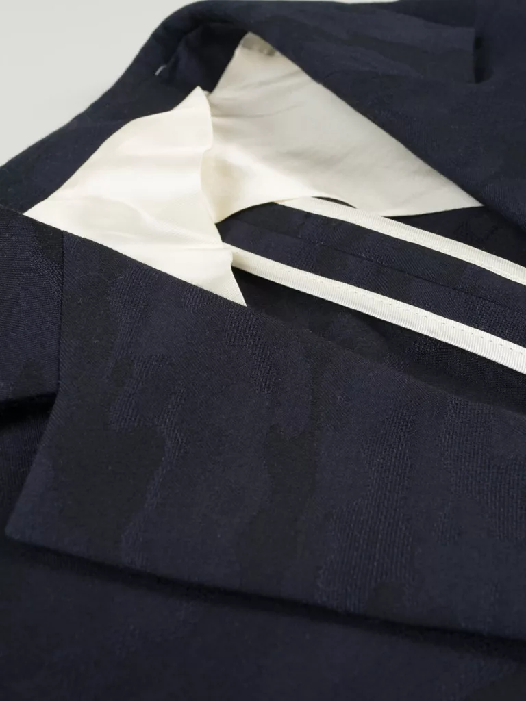 B1035-One-Button-Blazer-Uniforms-for-the-Dedicated-Dark-Navy-Jaquard-close-up-lapel