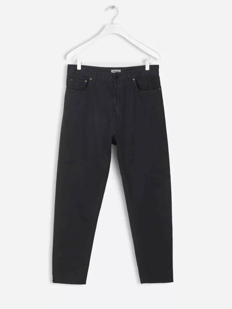 B1054-Lawrence-Jeans-Filippa-K-Black-flat-ley