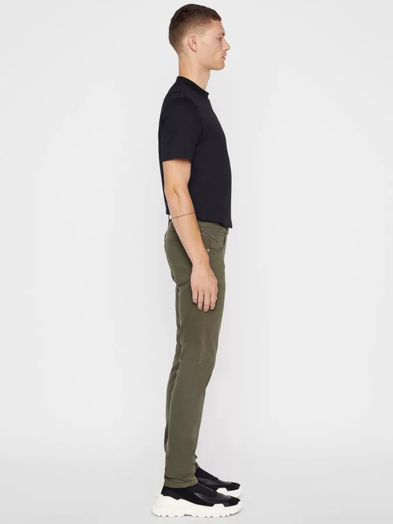 B1202-Jay-Solid-Stretch-Jeans-Twill-J-Lindeberg-Forrest-Green-Full-Body-Side