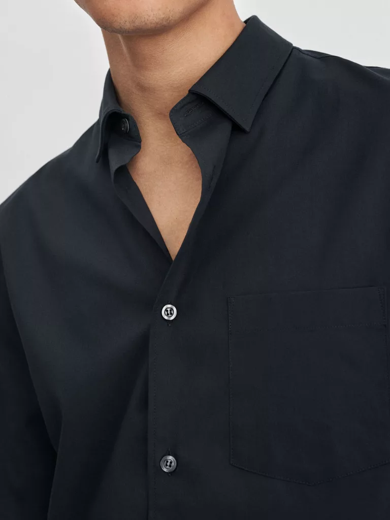 B1241-Tim-Light-Oxford-Shirt-Filippa-K-Dk-Navy-Close-Up-Front