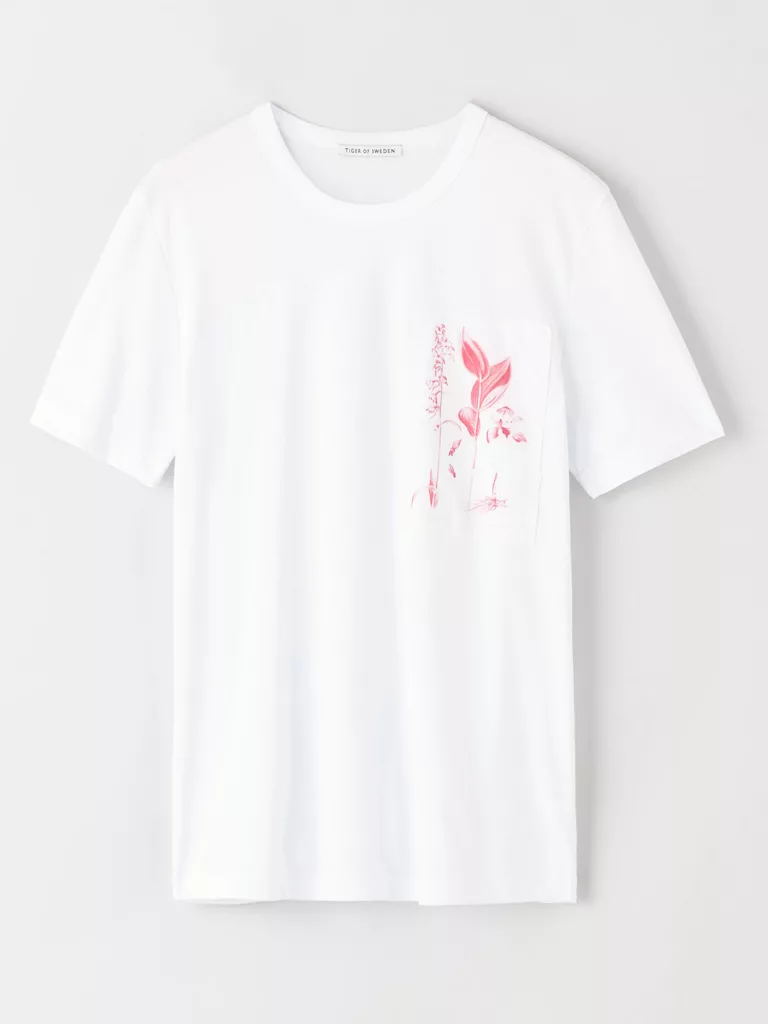 B1269-Darian-P-T-Shirt-Tiger-of-Sweden-White-Front-Flat-Lay