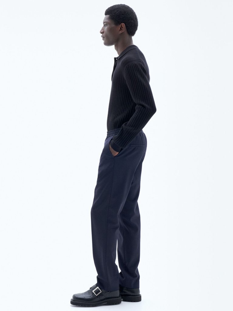 B1311-Theo-Trouser-Filippa-K-Navy-Side-Full-Body
