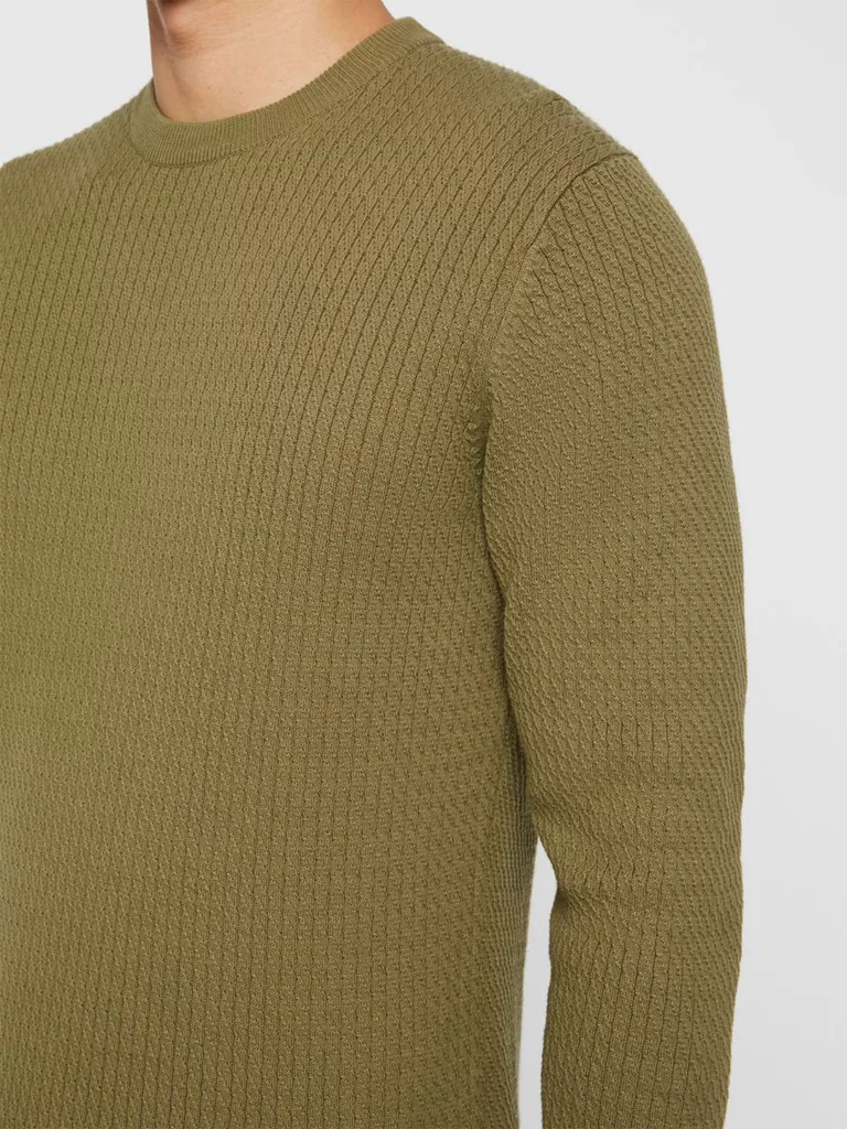 B1319-Andy-Cotton-Sweater-J-Lindeberg-Covert-Green-Front-Close-Up-Structure