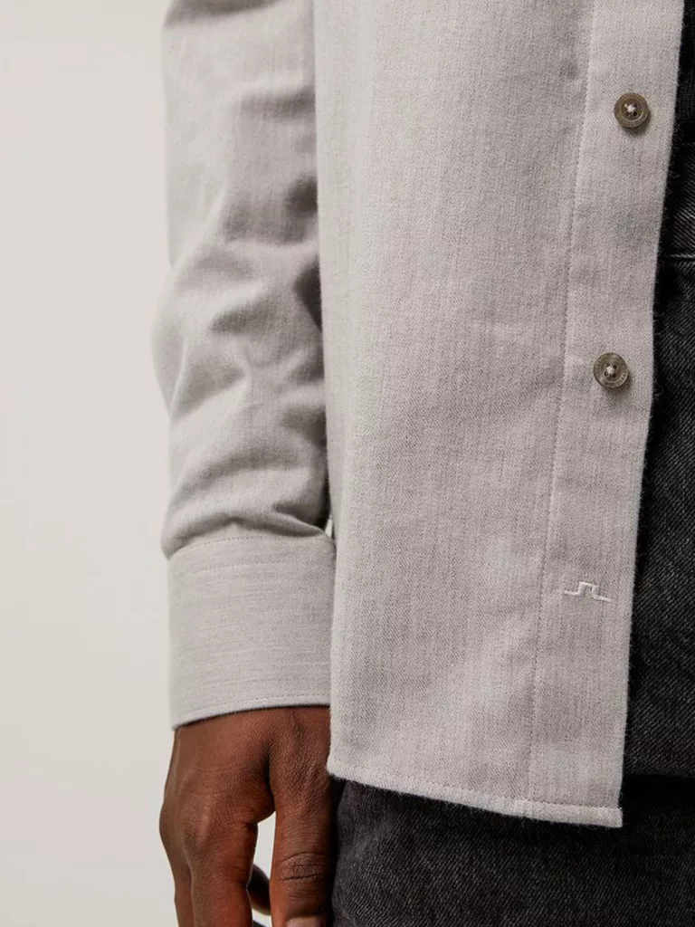 B1332-Light-Flannel-Slim-Shirt-J-Lindeberg-Dk-Grey-Front-Close-Up-Fabric