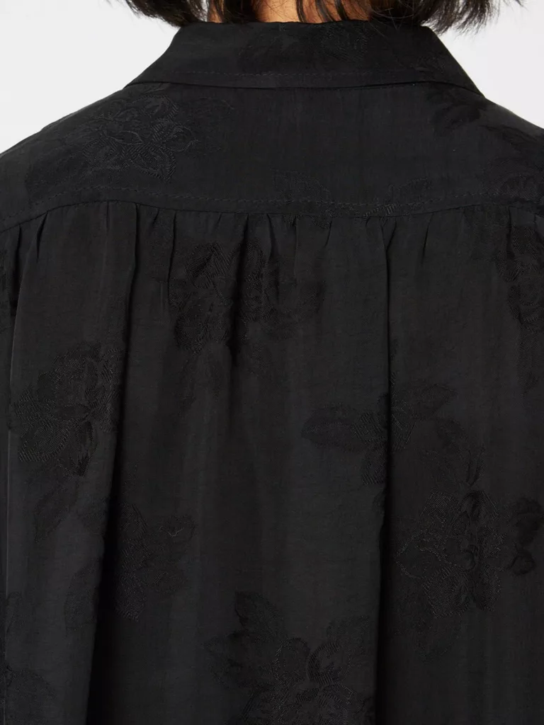 B1349-Tale-Shirt-Hope-Sthlm-Black-Jacquard-Back-Close-Up-Fabric