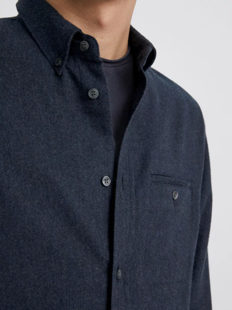 B1428-Zachary-Flannel-Shirt-Filippa-K-Dark-Blue-Melange-Front-Close-Up-Fabric