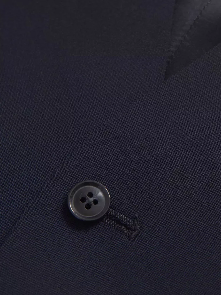 B1500-Carlo-Waistcoat-Oscar-Jacobson-Dk-Blue-Front-Close-Up-Fabric