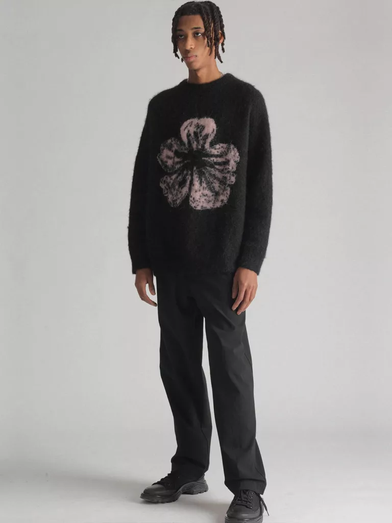 B1523-Flower-Sweater-Hope-Sthlm-Flower-Brushed-Front-Full-Body