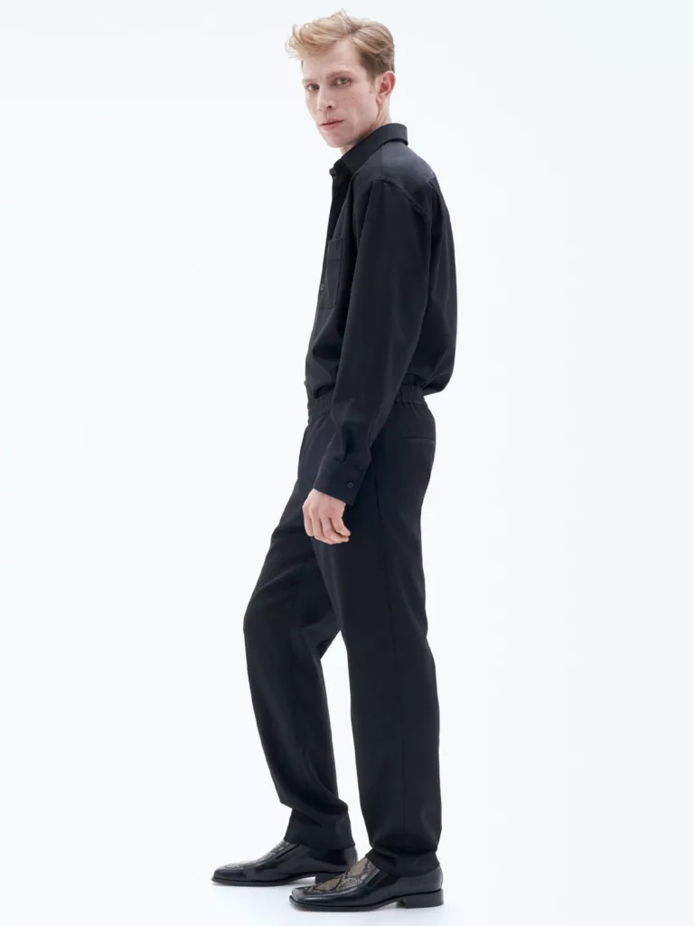 B1610-Relaxed-Wool-Trousers-Filippa-K-Black-Side-Full-Body