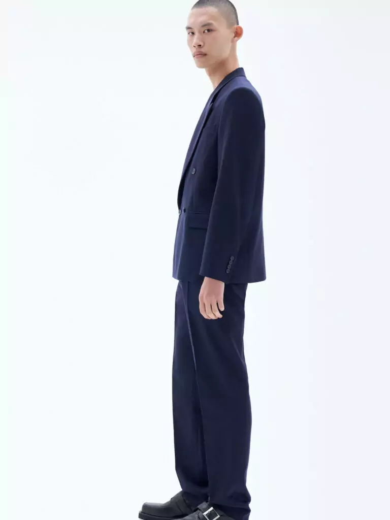 B1653-Boxy-Linen-Blazer-Filippa-K-Navy-Full-Body-Side