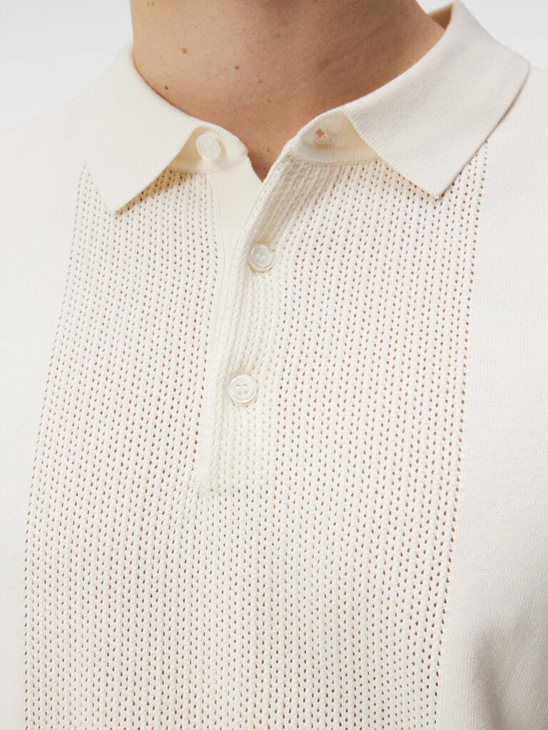 B1654-Reymond-Solid-Polo-JLindeberg-Cloud-White-Front-Detail