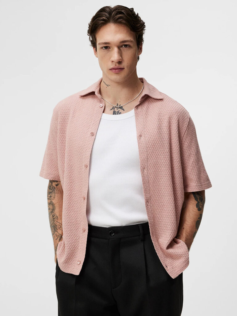 B1655-Torpa-Airy-Structure-Shirt-J-Lindeberg-Powder-Pink-Front-Half-Body