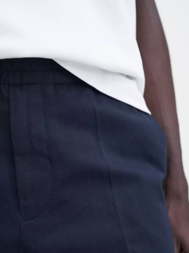 B1657-Terry-Linen-Trouser-Filippa-K-Navy-Close-Up