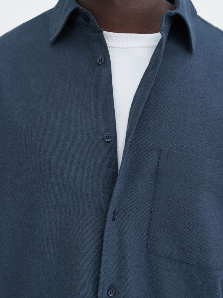 B1684-Relaxed-Cotton-Shirt-Filippa-K-Dawn-Blue-Front-Close-Up-Fabric