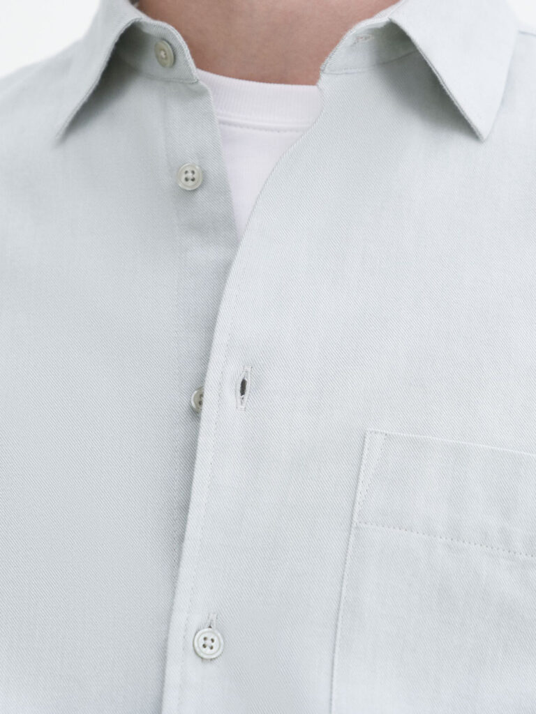 B1684-Relaxed-Cotton-Shirt-Filippa-K-Faded-Moss-Front-Close-Up-Fabric