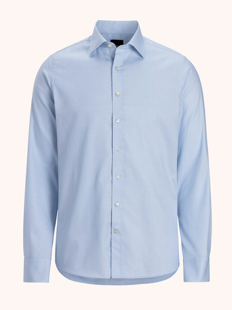 B1698-Slim-Fit-Cut-Away-Non-Iron-Cotton-Shirt-Oscar-Jacobson-Lt-Blue-Front-Flat-Lay