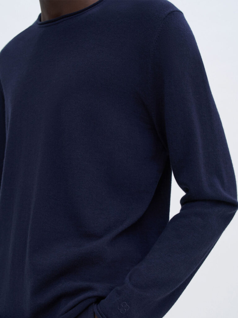 B1721-Rolled-Edge-Knit-Sweater-Filippa-K-Navy-Front-Side-Cuff