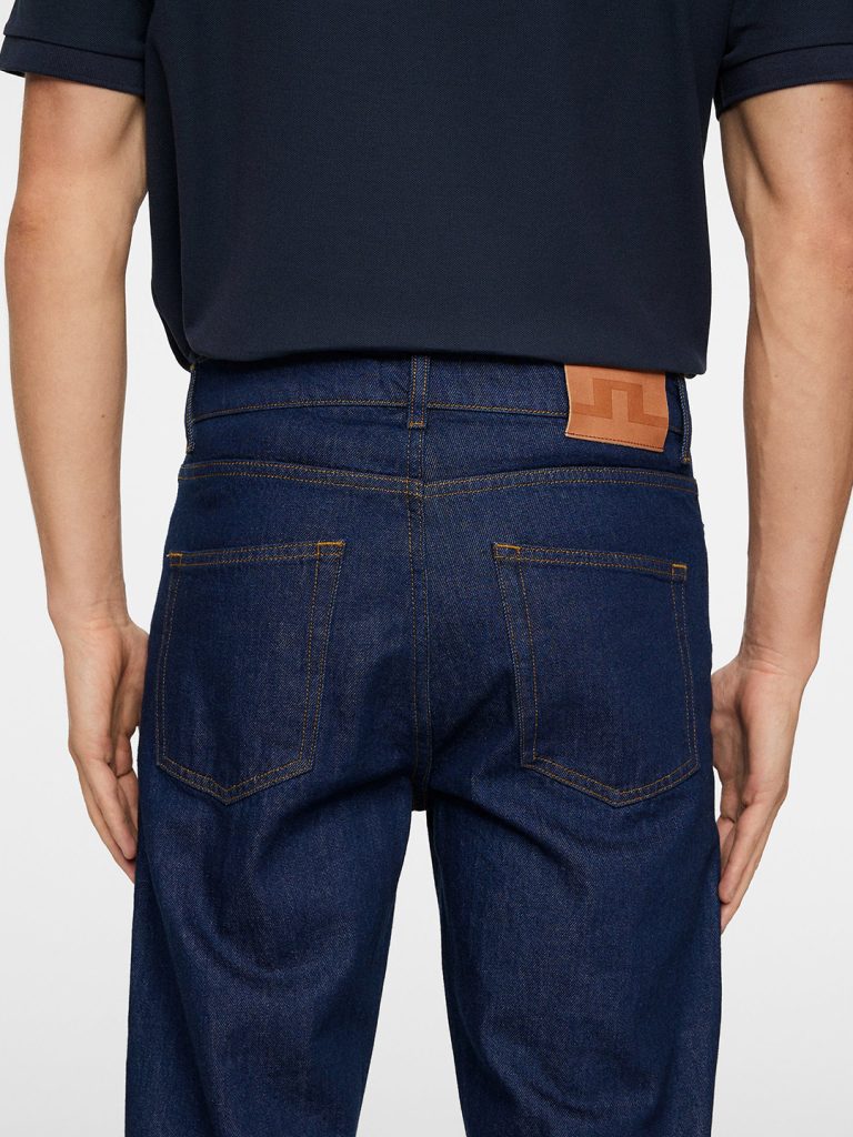 B1749-Cody-Rinsed-Reg-Jeans-J-Lindeberg-Rinsed-Blue-Back-Close-Up