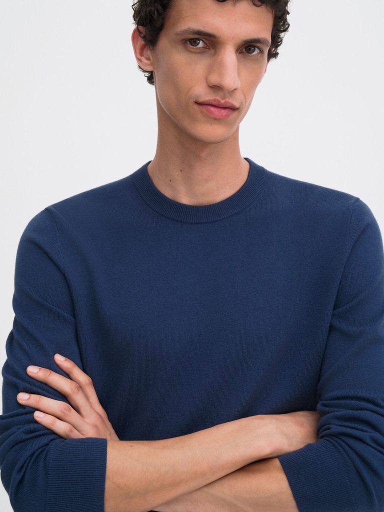 B1763-Cotton-Merino-Sweater-Filippa-K-Dusk-Blue-Front-Close-Up