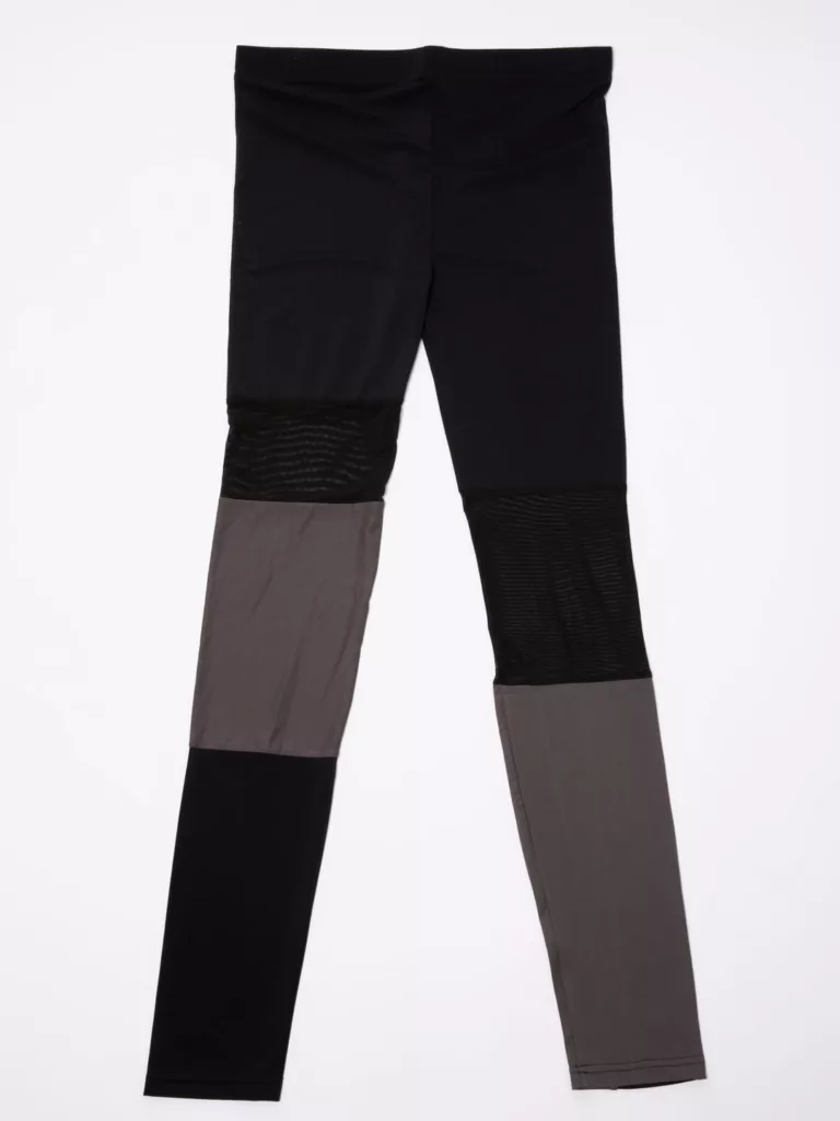 C0072-Lana-Leggings-The-Local-Firm-Black-Back-Close-Up-Fabric