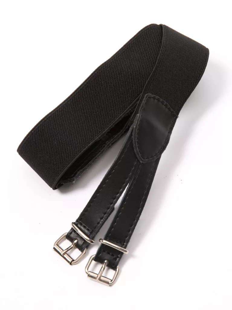 C0204-Braces-Belt-V-Ave-Shoe-Repair-Black-Flat-Lay